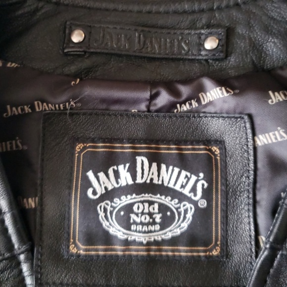 RARE Women's authentic leather Jack Daniels vest - Picture 2 of 4